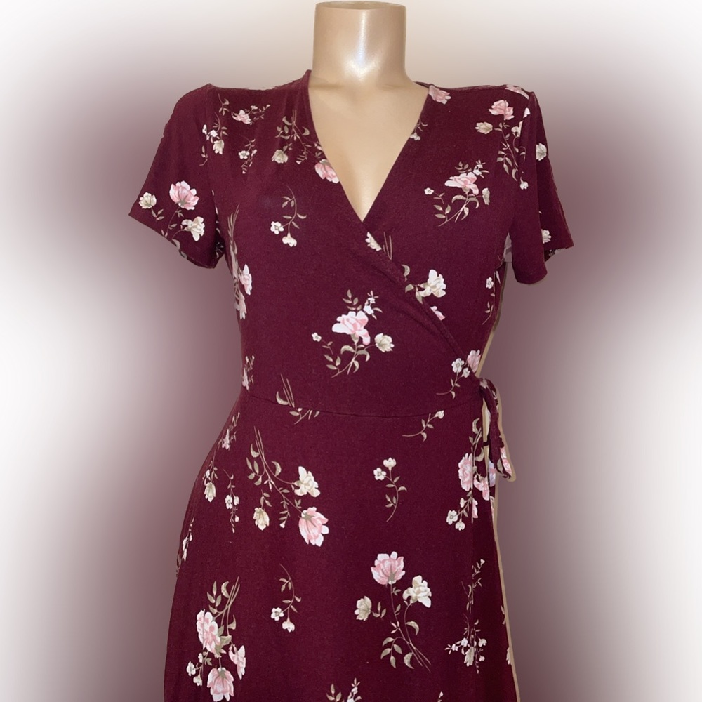 Old Navy Burgundy Floral Wrap-Style Mini Dress - Picture 7 of 8
